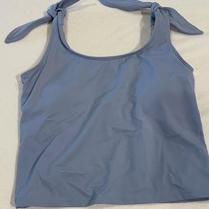 Ice blue tie up top!